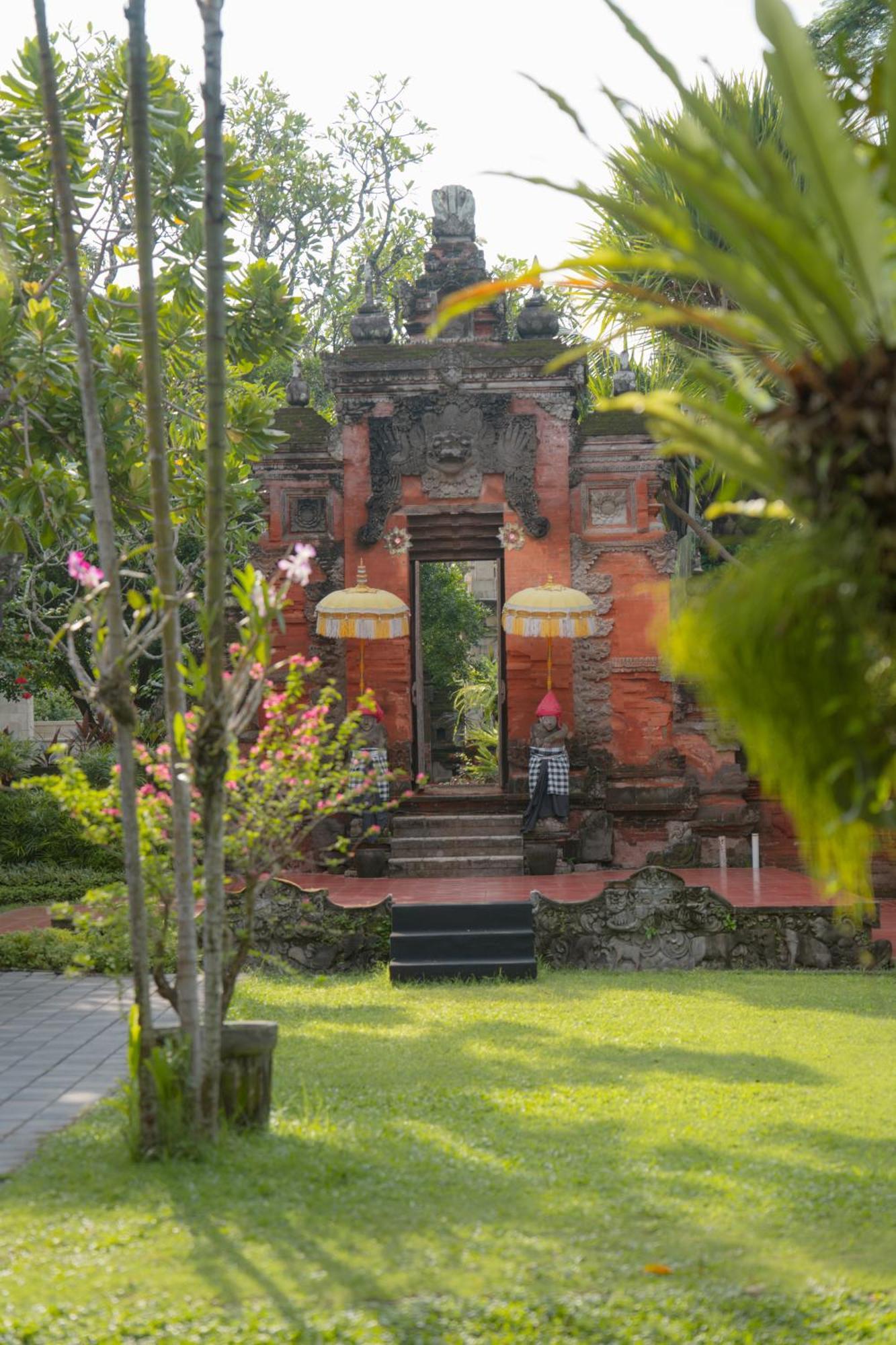 Griya Santrian A And Hotel Sanur (Bali)